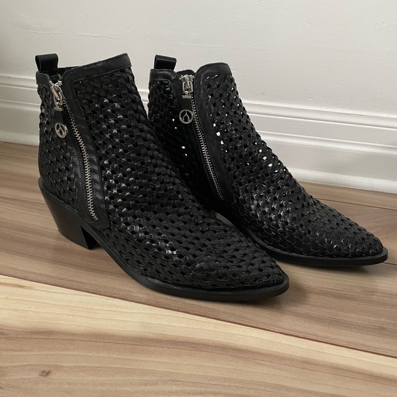 Wishbone Woven Double Zip Boot - Picture 1 of 16